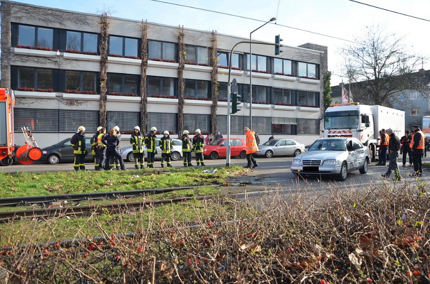 VU Koeln PKW Bahn Amsterdamerstr Friedrich Karlstr P100.JPG